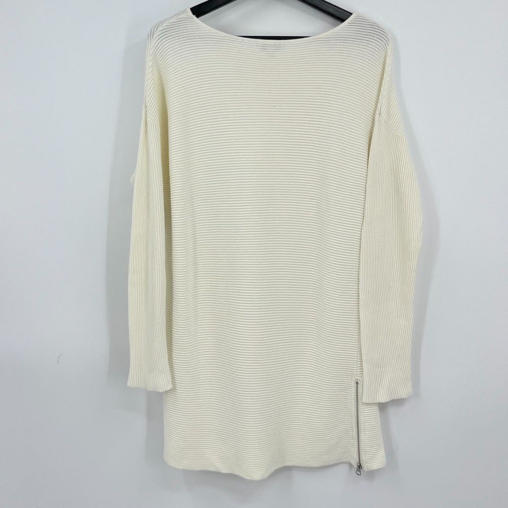 Women's Cream Sweater Size Med Ribbed Dressy